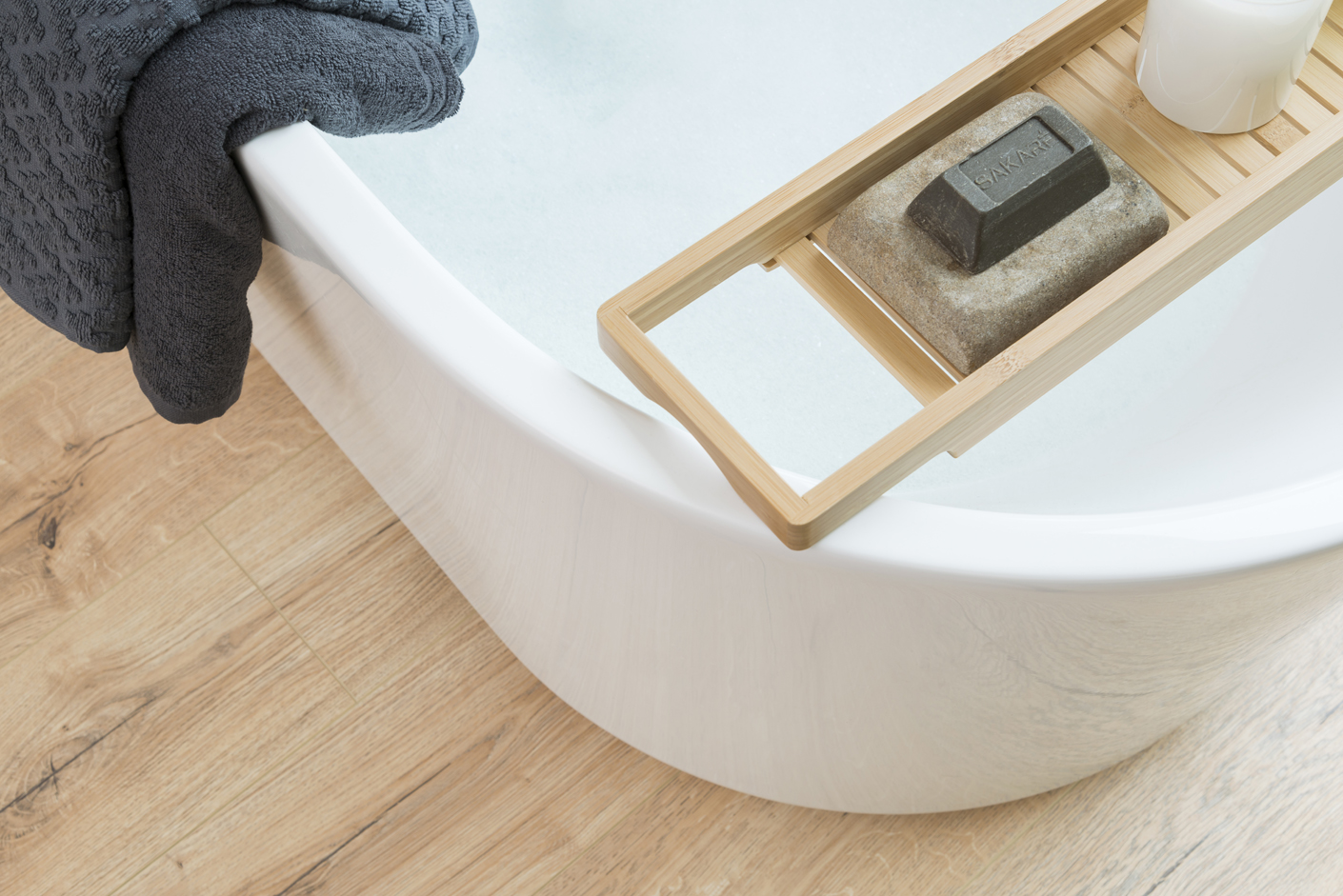 Water Resistant Bathroom, How Cold Can Laminate Flooring Get
